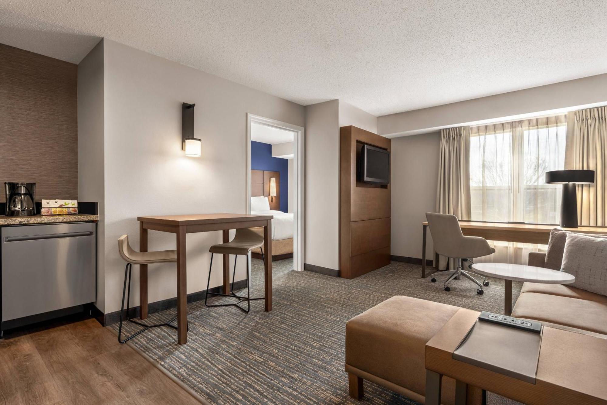 Residence Inn By Marriott Philadelphia West Chester/Экстон Экстерьер фото
