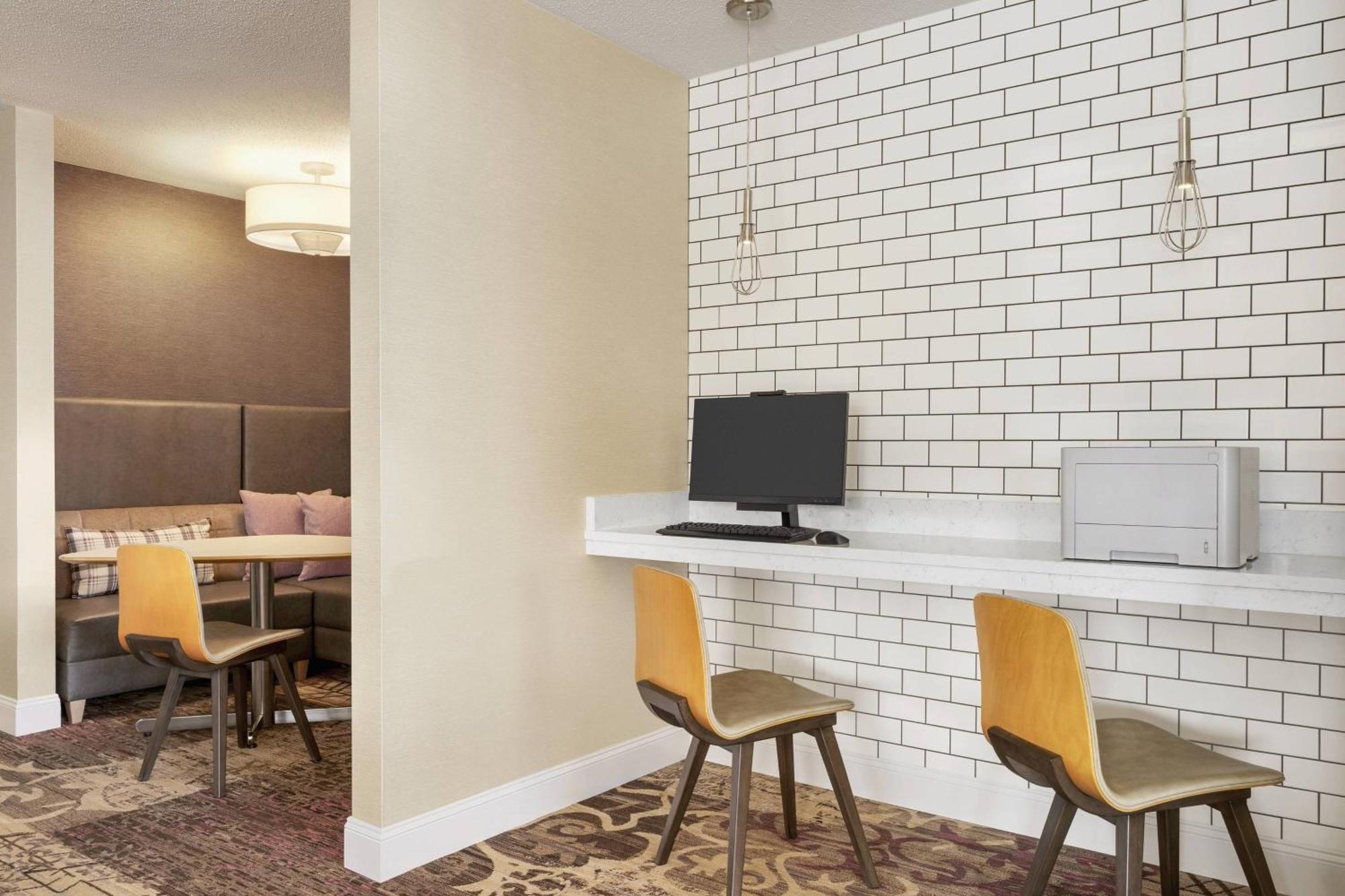 Residence Inn By Marriott Philadelphia West Chester/Экстон Экстерьер фото